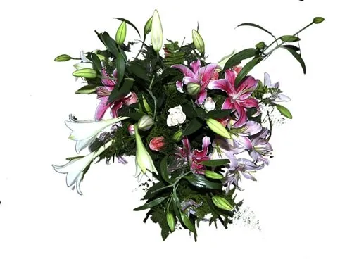 Bukiet mieszanych kwiatów ciętych 