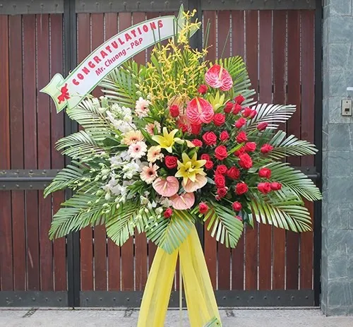 Congratulations standing arrangement - Vietnam