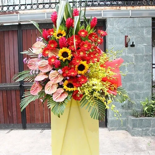 Large Standing Arrangement - Vietnam