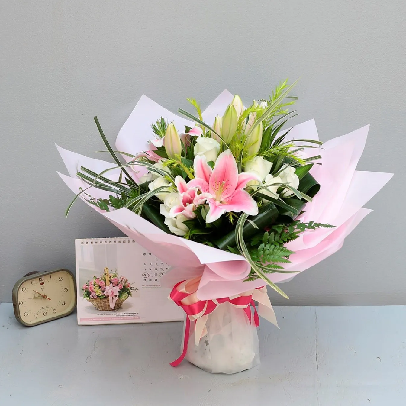 Pink white and green mixed bouquet - Vietnam