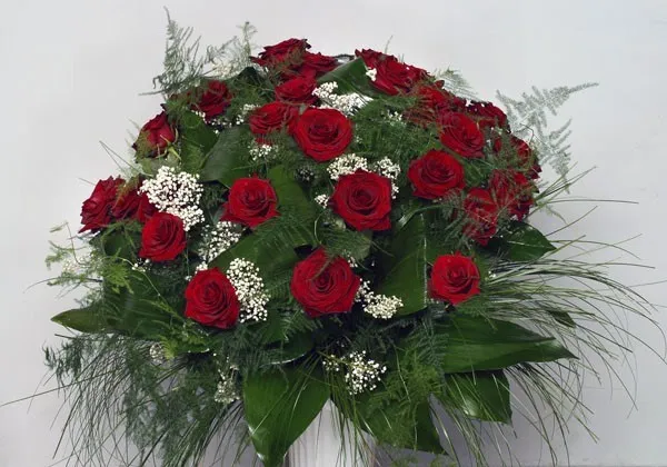 Deluxe Bouquet of Red Roses - Bulgaria