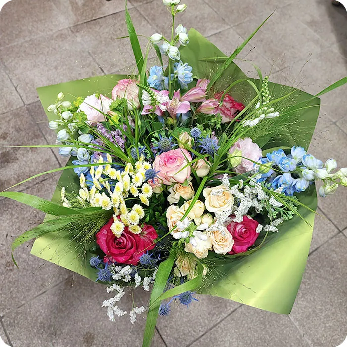 Bukiet z ostróżkami - Poczta Kwiatowa® piękne kwiaty do Krakowa
