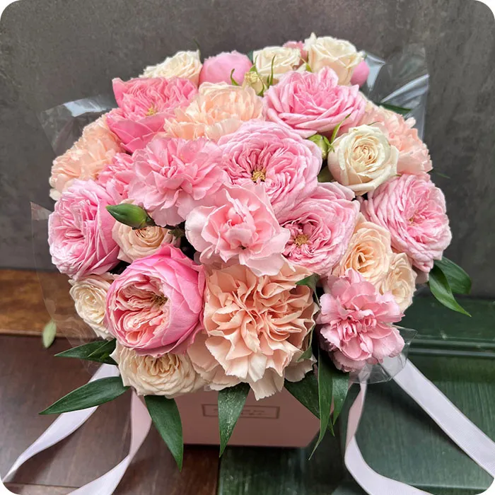 Flowerbox Toronto - Poczta Kwiatowa® piękne kwiaty do Wrocławia