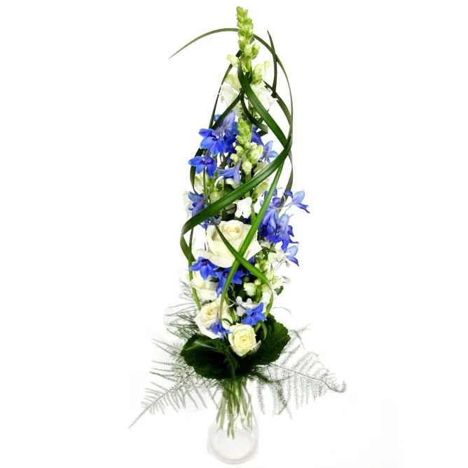 Wysoka kompozycja biało-niebieska