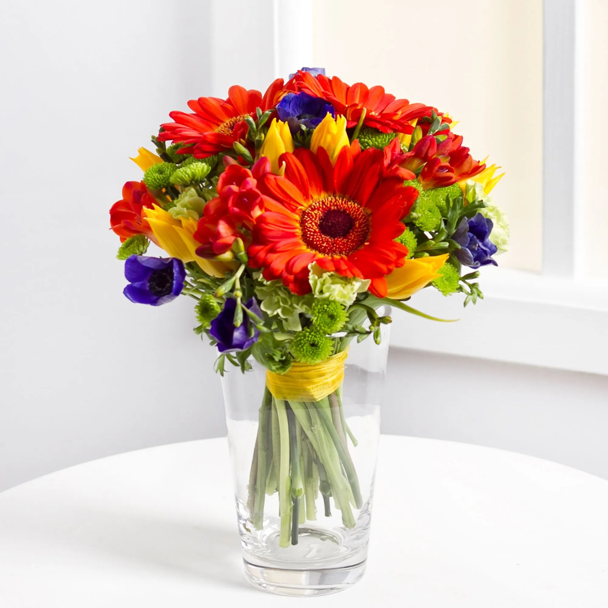 Mixed bouquet in bright colours
