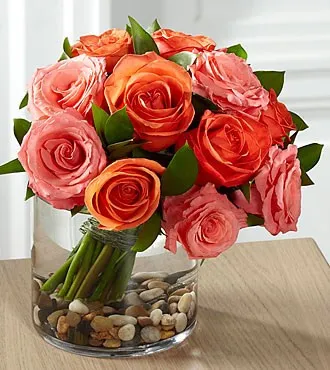 The FTD Blazing Beauty Rose Bouquet - Turks & Caicos Islands