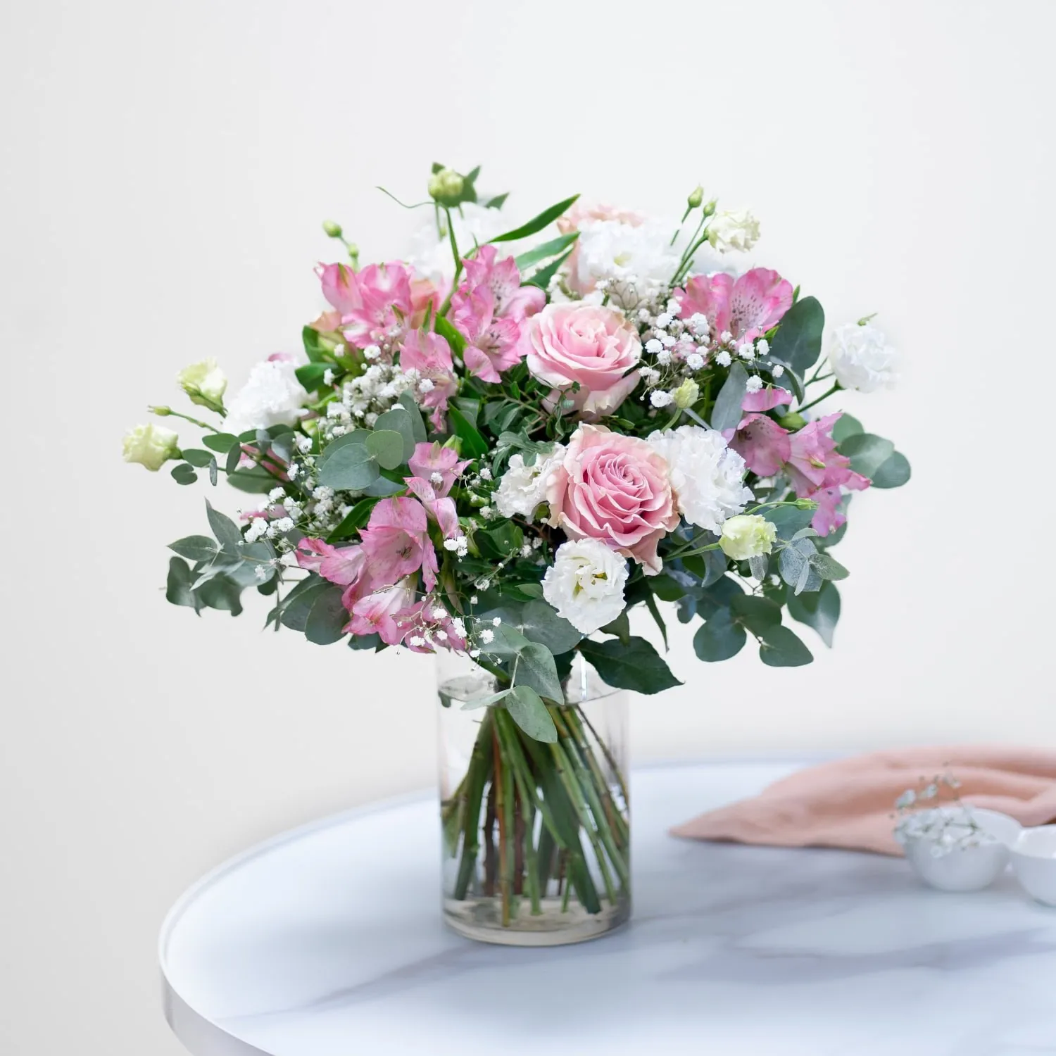 Mixed romantic bouquet - Spain