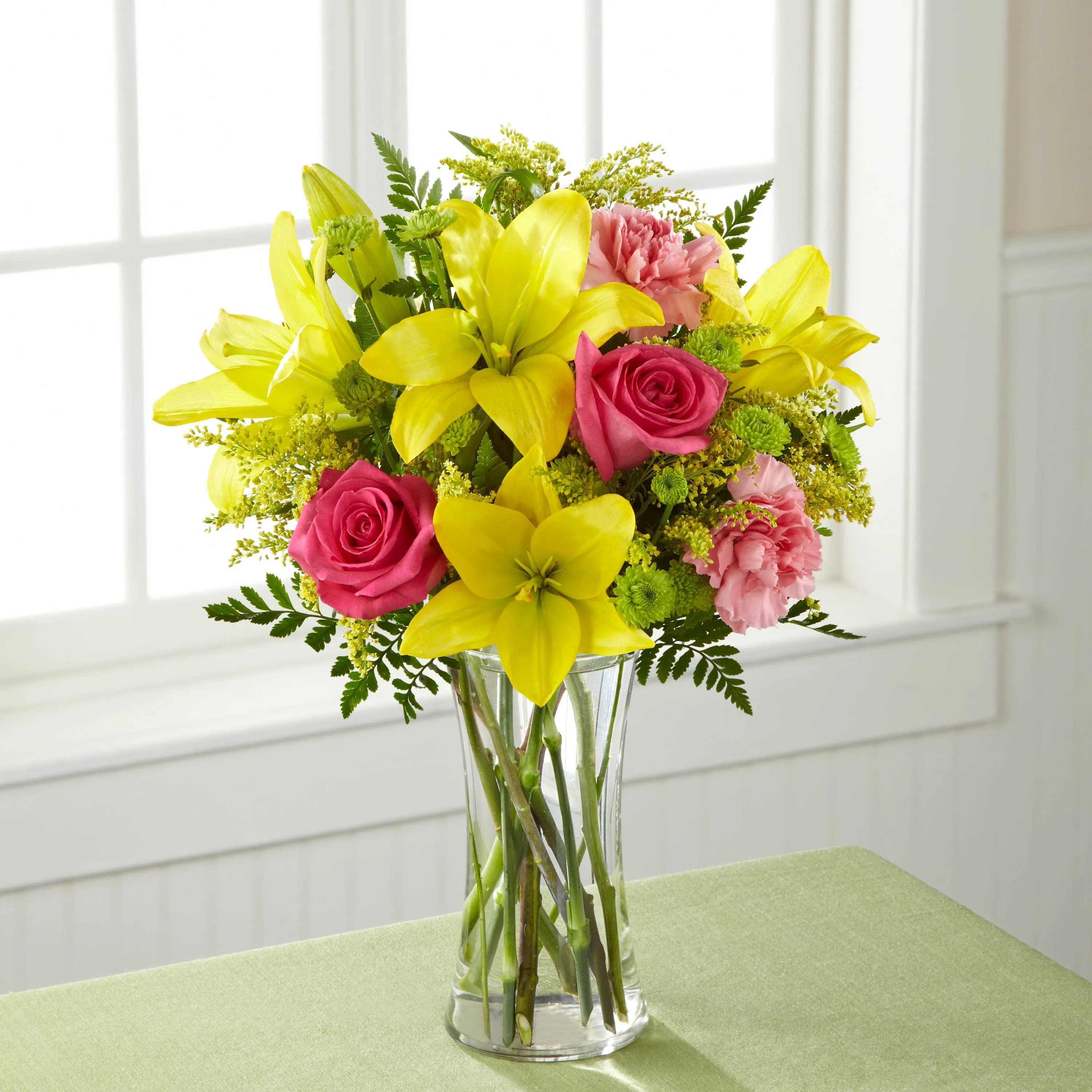 The FTD Bright And Beautiful Bouquet - Chile