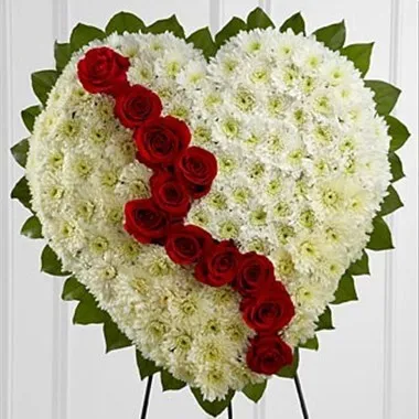 Broken Heart Wreath - Belize