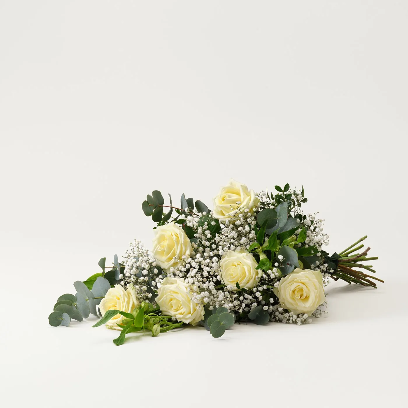 Funeral bouquet in white - Sweden