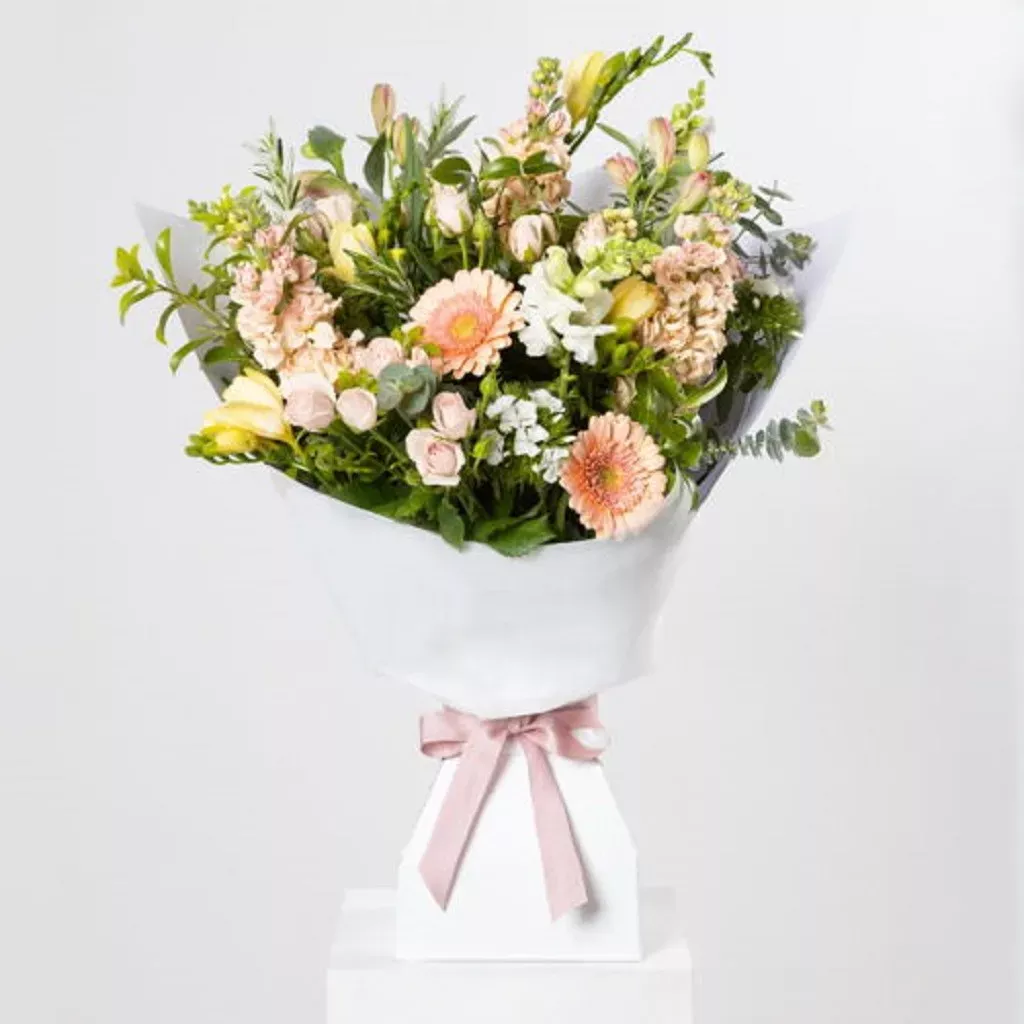 Pastel Bouquet in Box - New Zealand