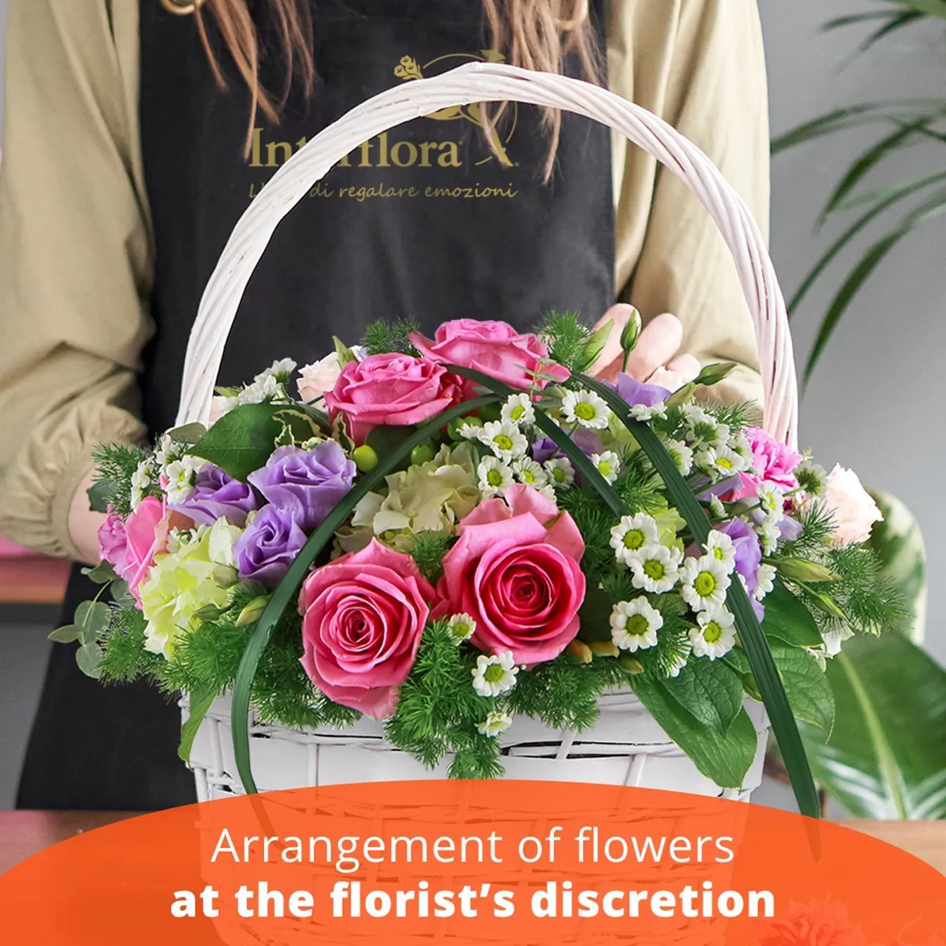 ARRANGEMENT OF CUT FLOWERS - Spain