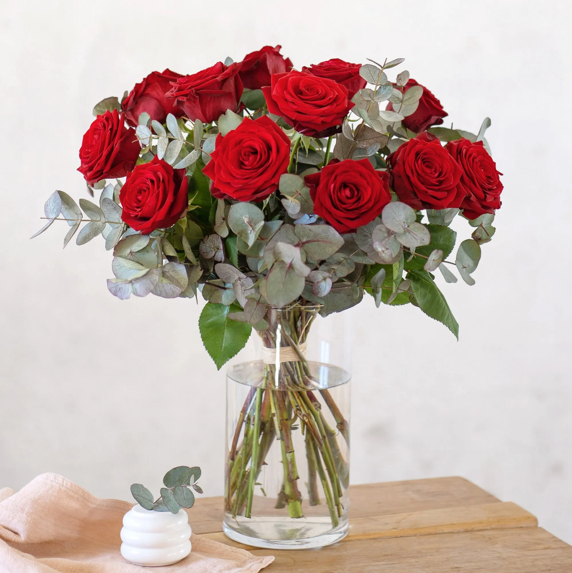 Dodici rose rosse - Italy