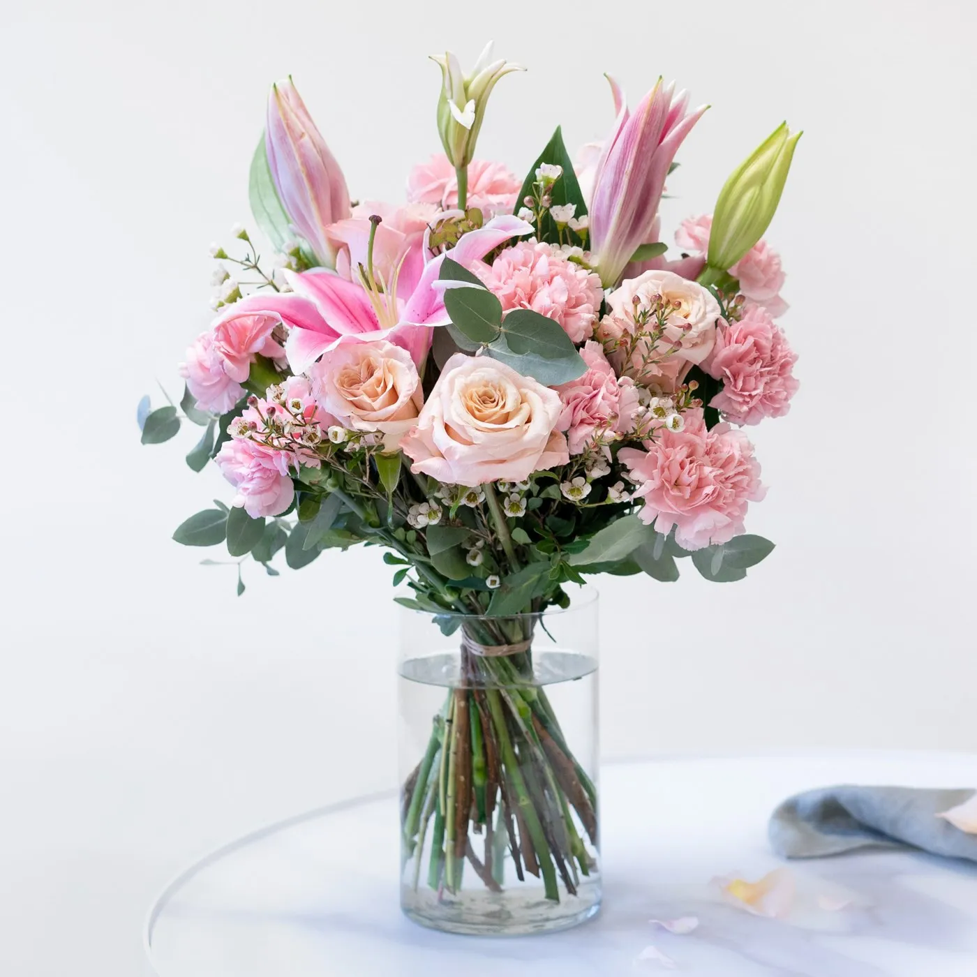 Mixed bouquet with roses and lilies - Andorra