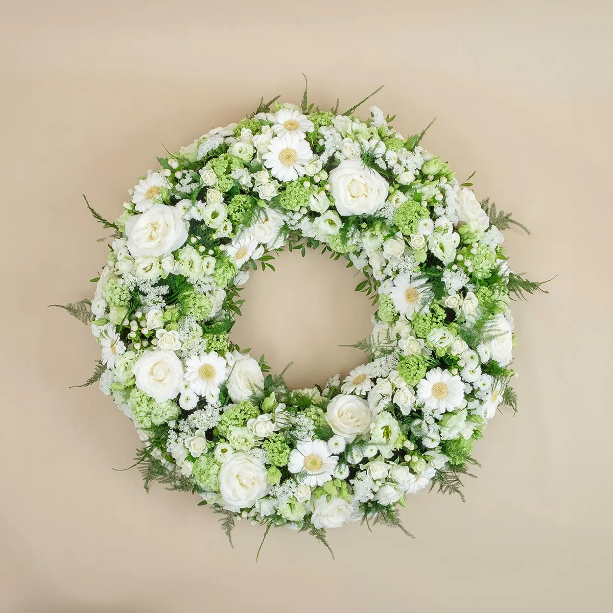 Funeral wreath in white tones - Spain