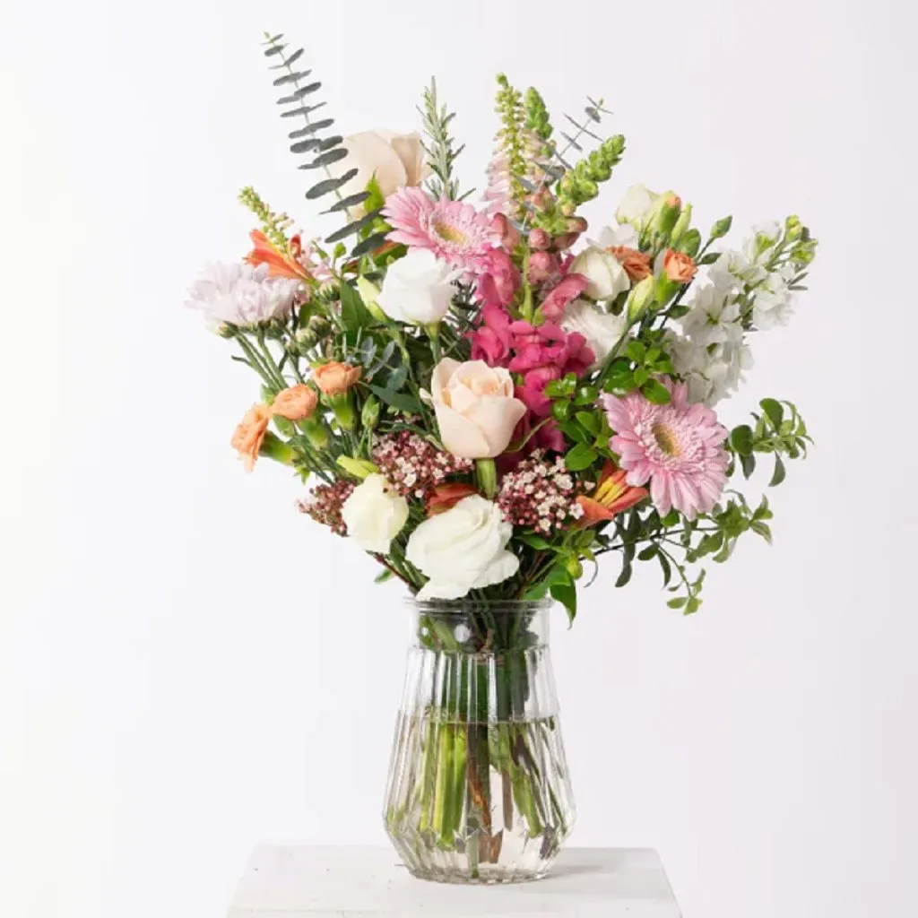 Seasonal Pastel Bouquet in Vase - New Zealand