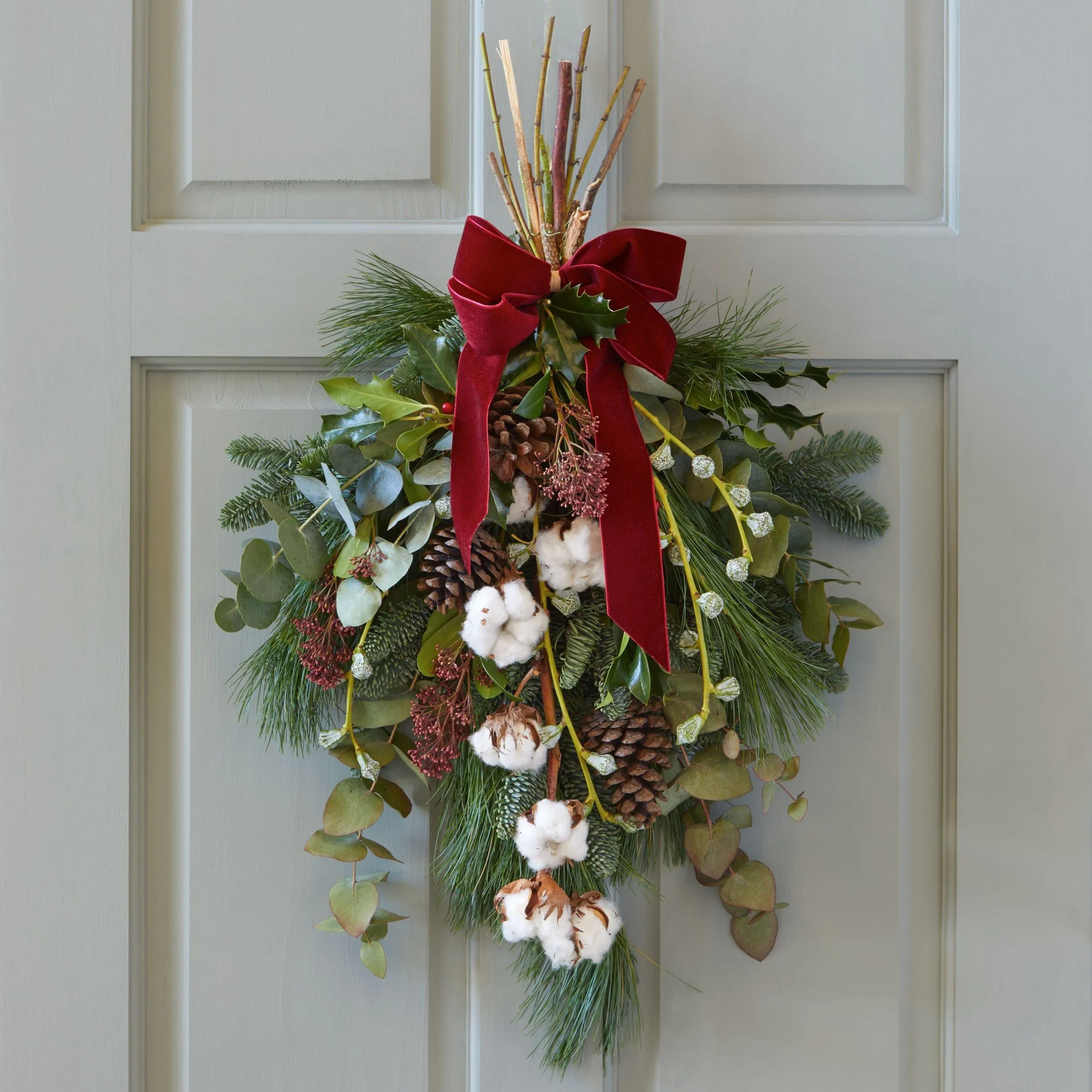 Classic Christmas Door Decoration - United Kingdom