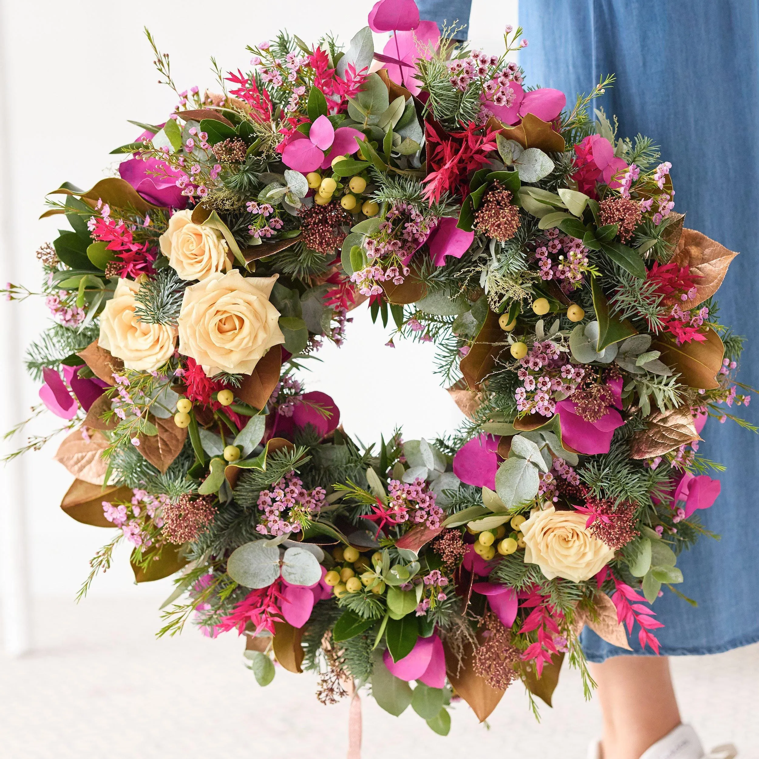 Ultimate On Trend Winter Wreath - United Kingdom