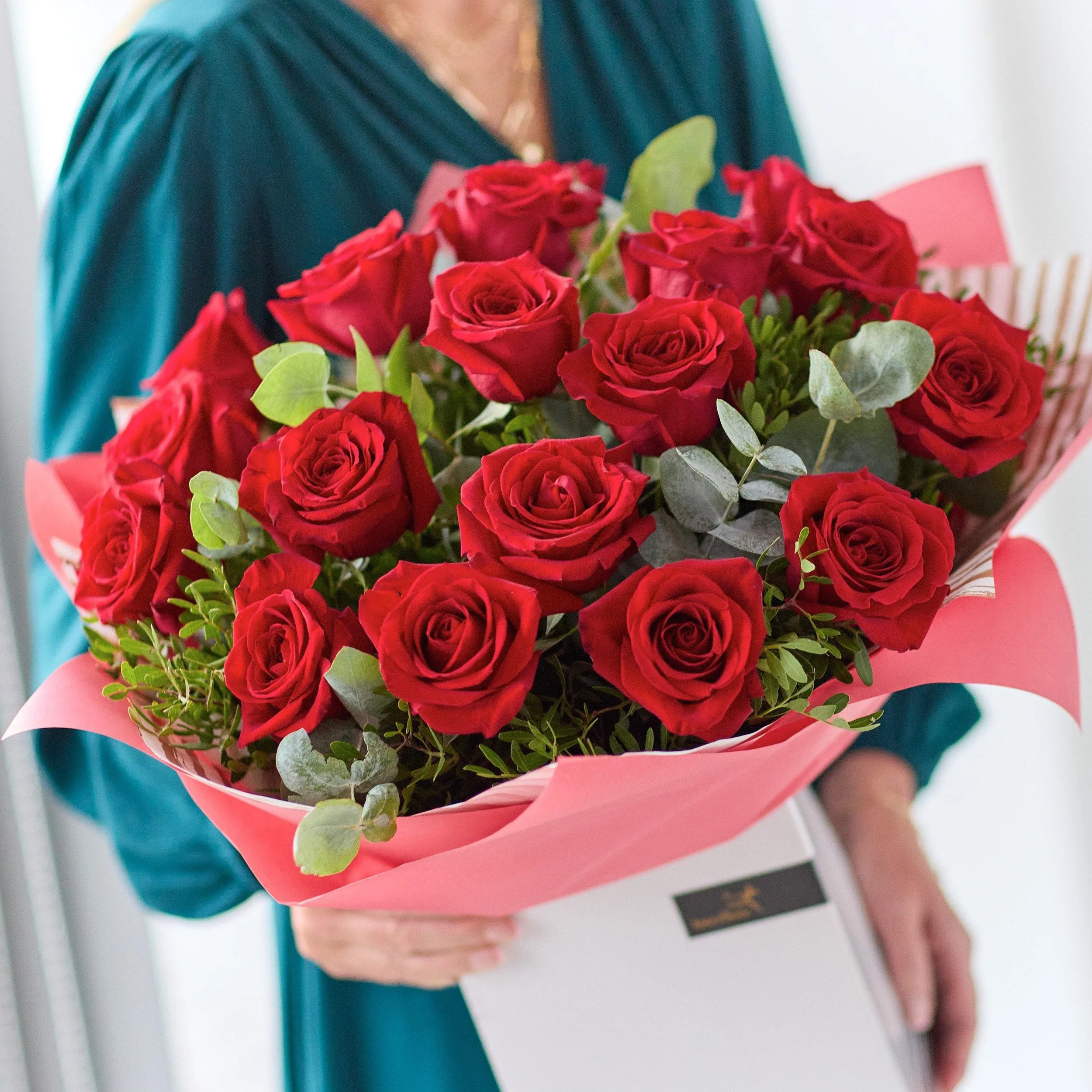 Valentine's Day Luxury 18 Red Roses - United Kingdom