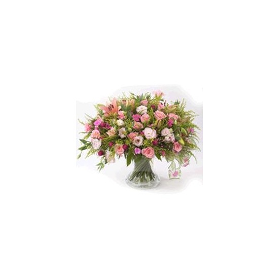 BOUQUET IN PINKS