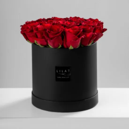 Flowerbox czerwone róże