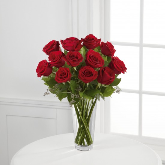 Bukiet długich czerwonych róż - z wazonem