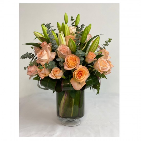 Vase with 25 roses & lilies