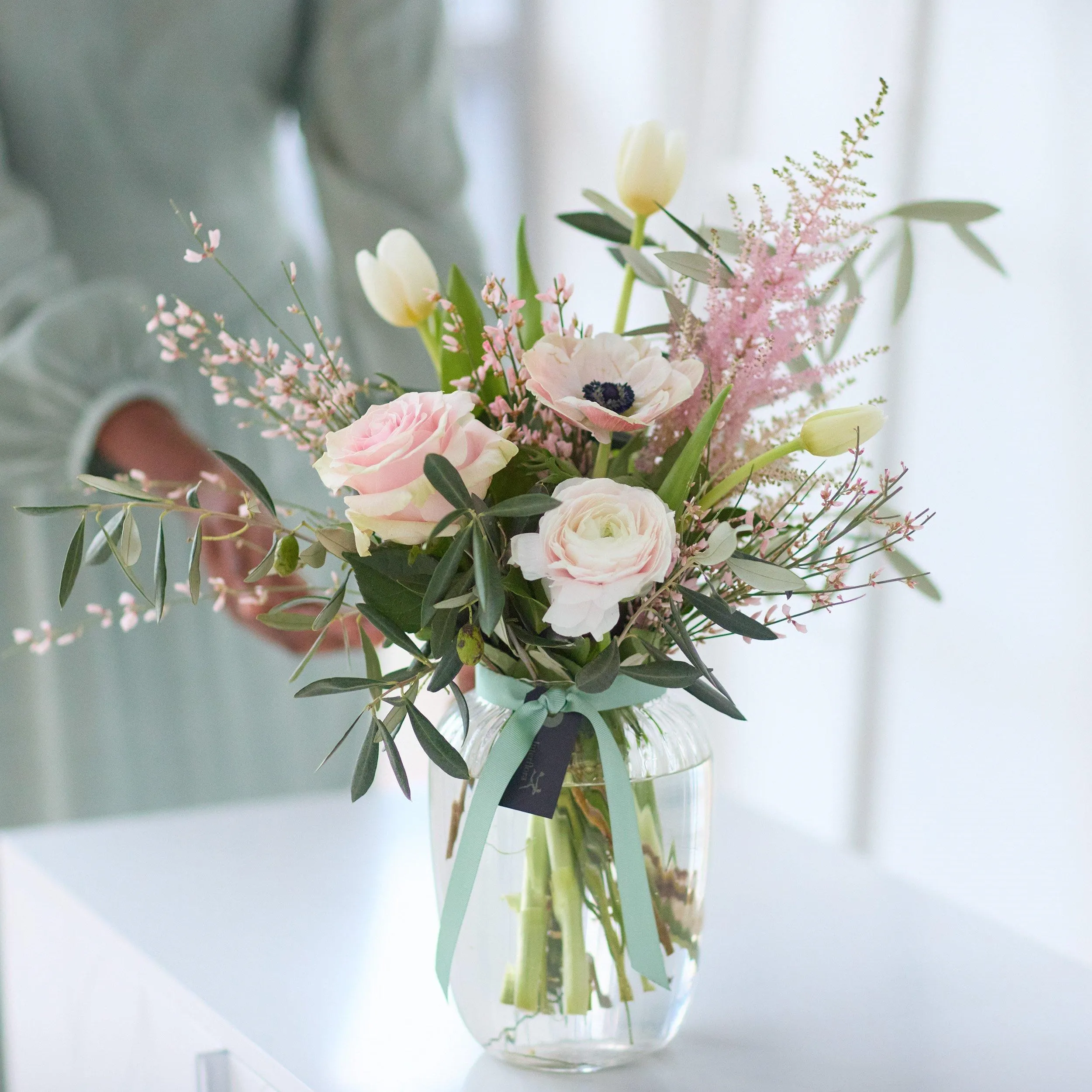 Trending Spring Vase - United Kingdom