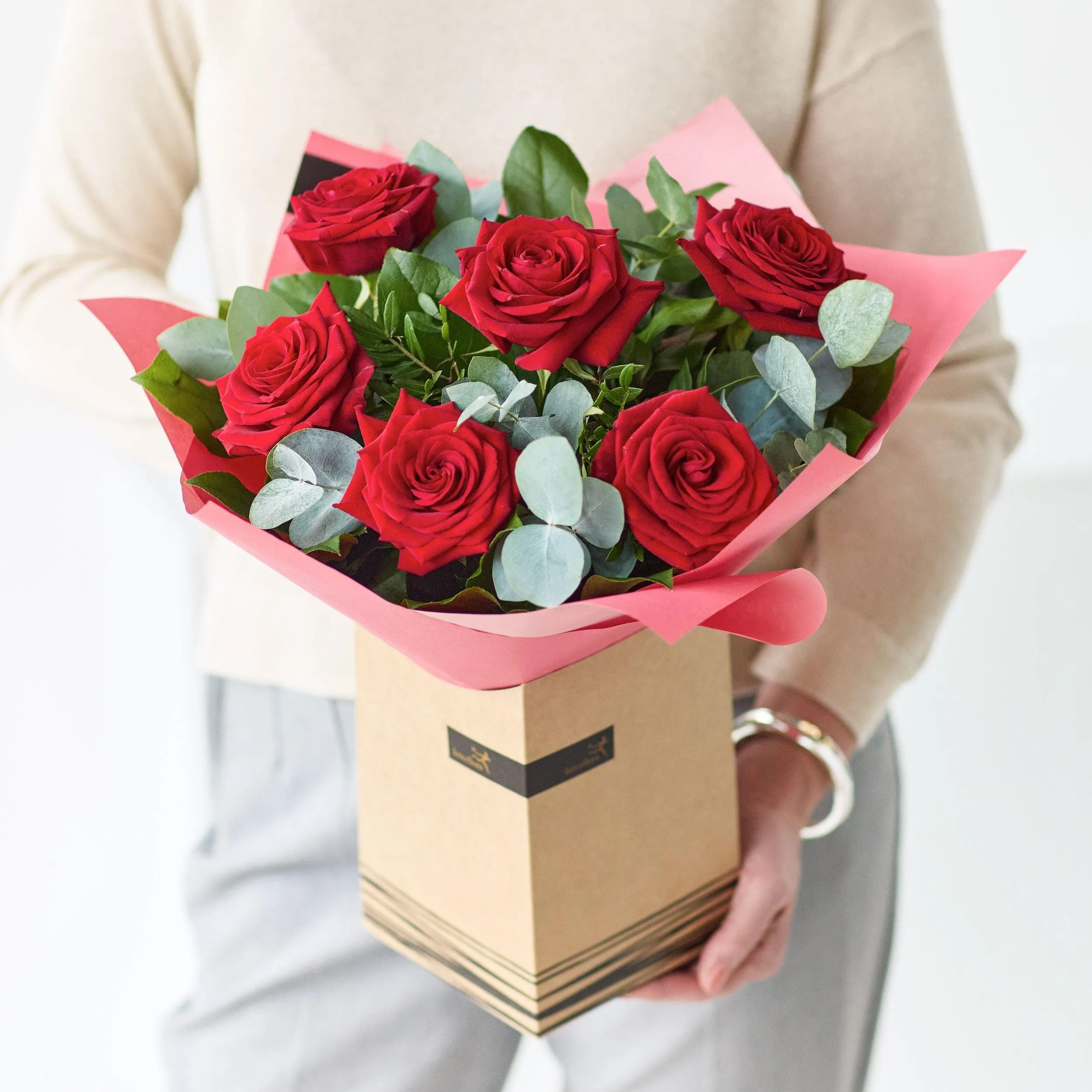 6 Red Rose Gift Box - Gibraltar