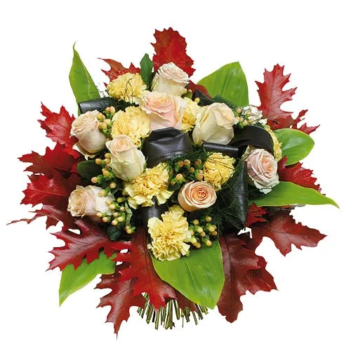 Bouquet floral flame, white roses, carnation, hypericums and coloured leaves