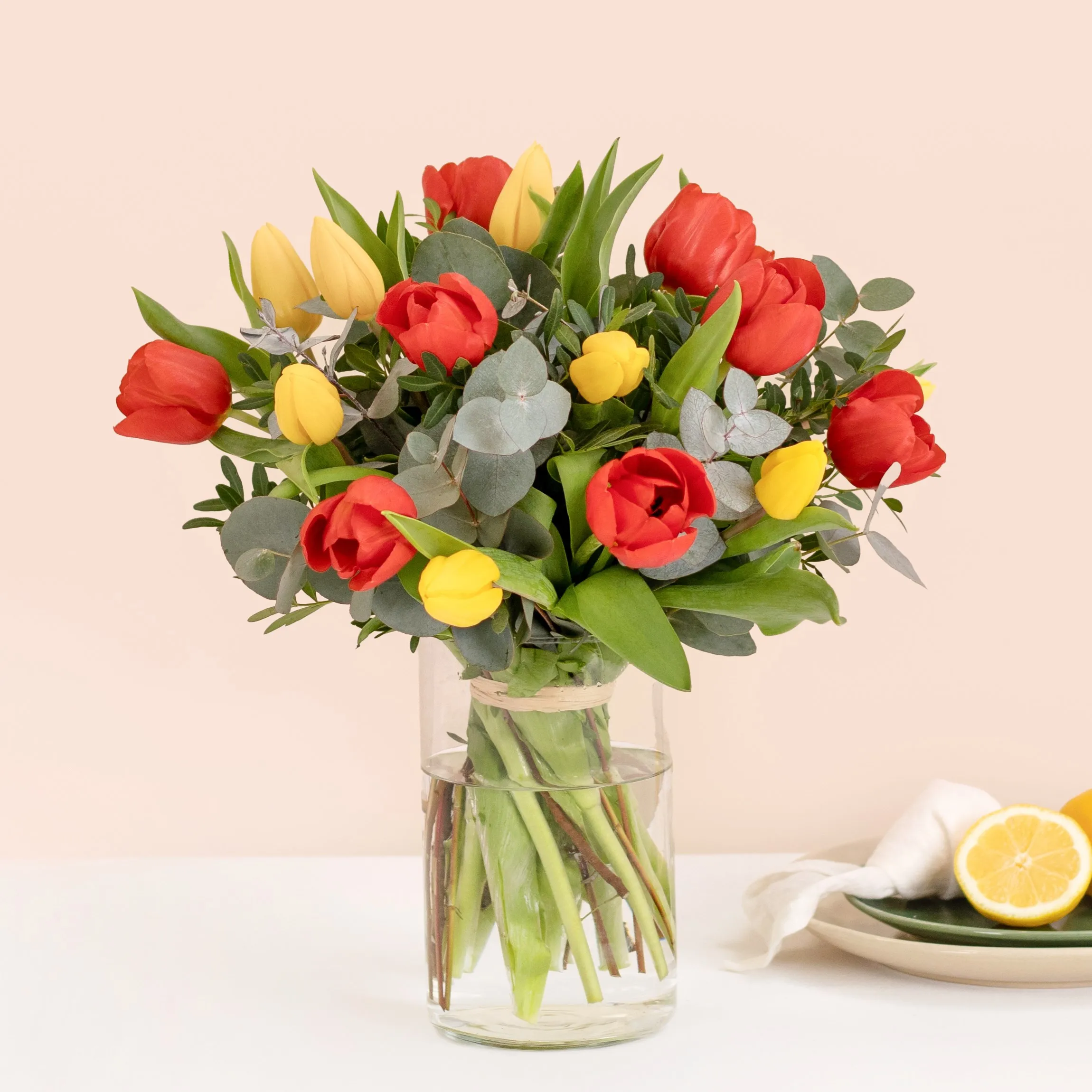 Wielokolorowe tulipany - Hiszpania