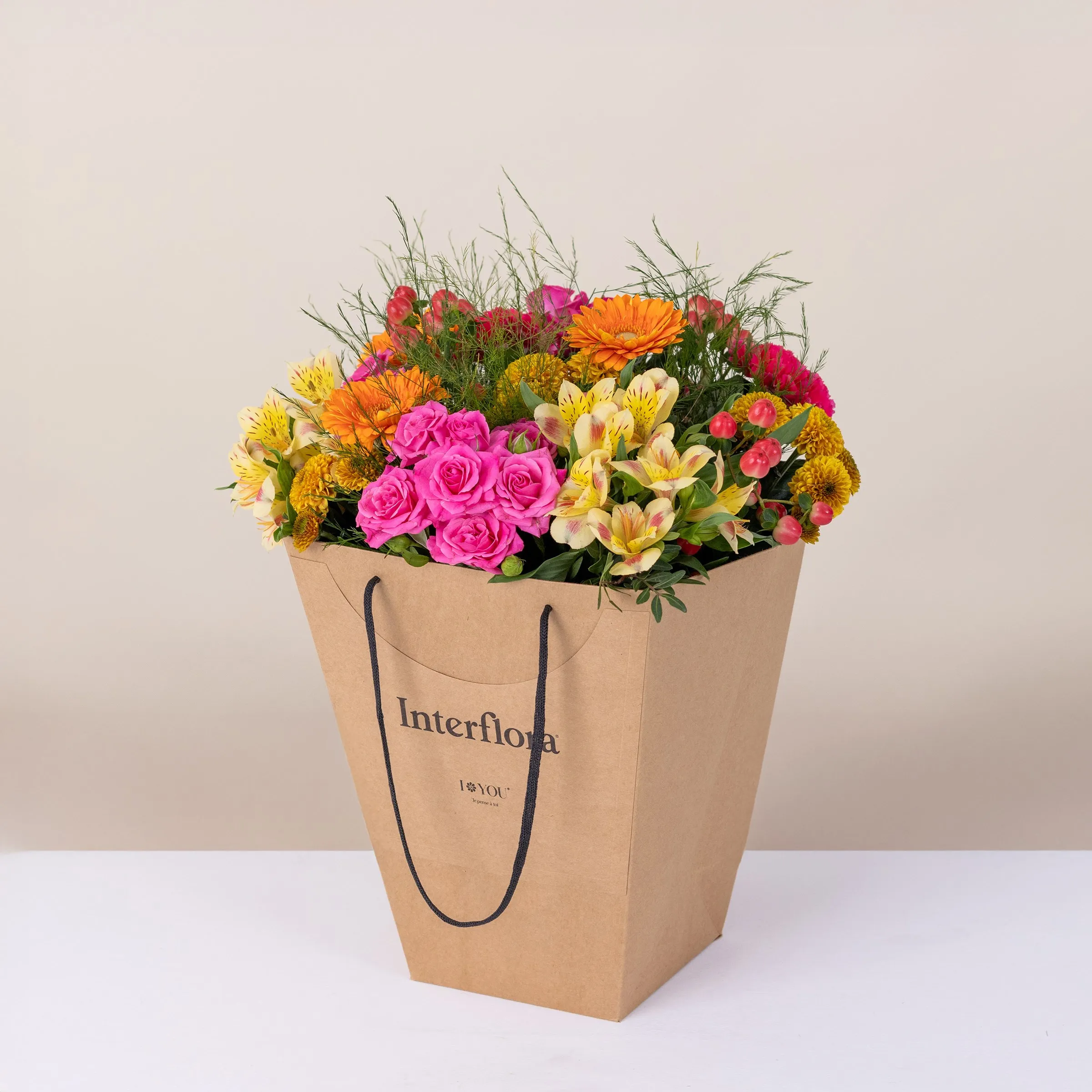 Tutti frutti with flower bag - Tutti frutti et sac cadeau - France