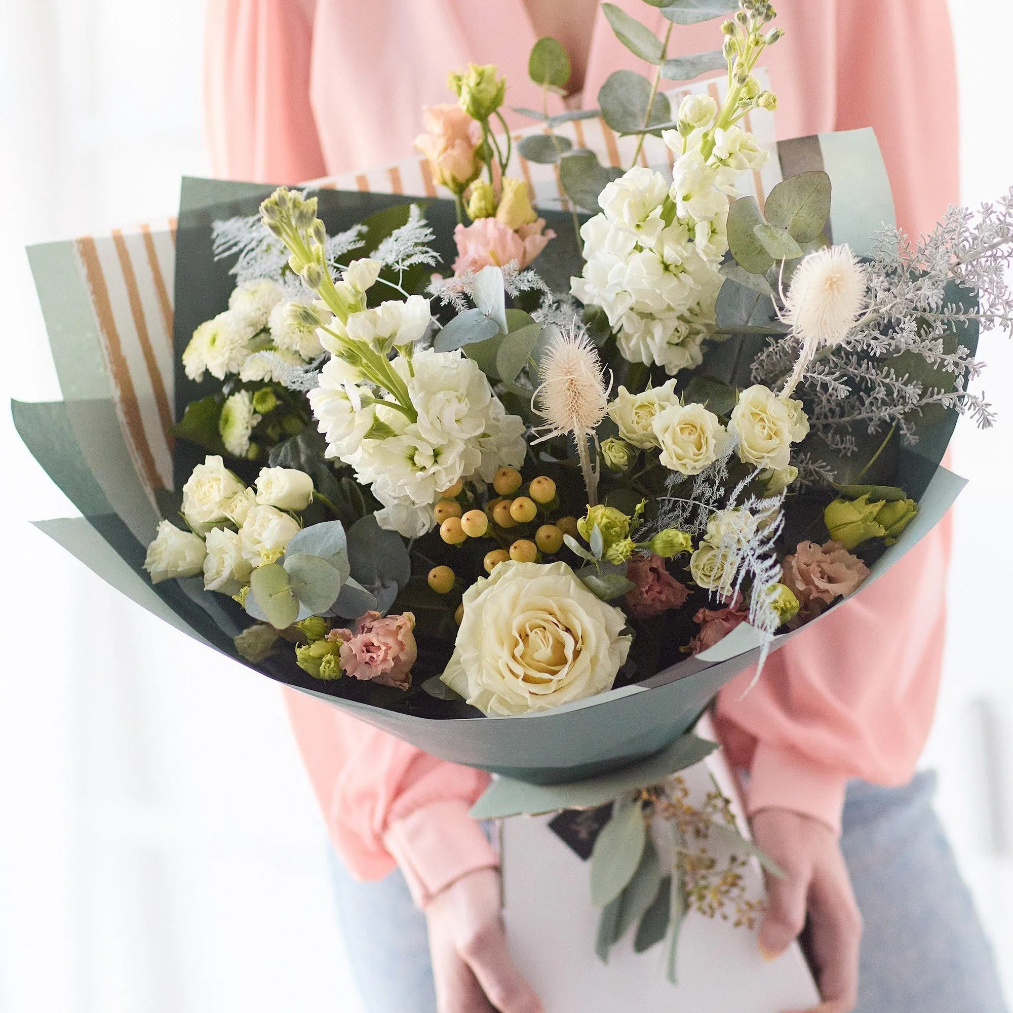 Winter Wonder Bouquet. - United Kingdom