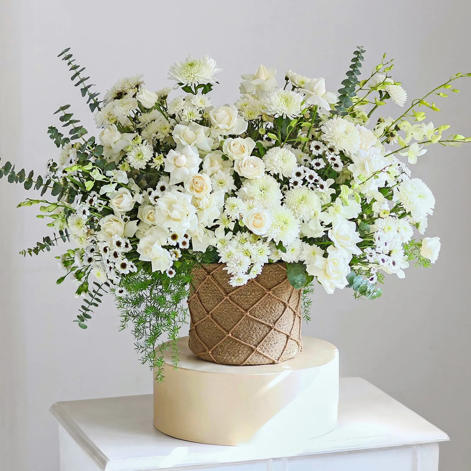 Daydreaming in White