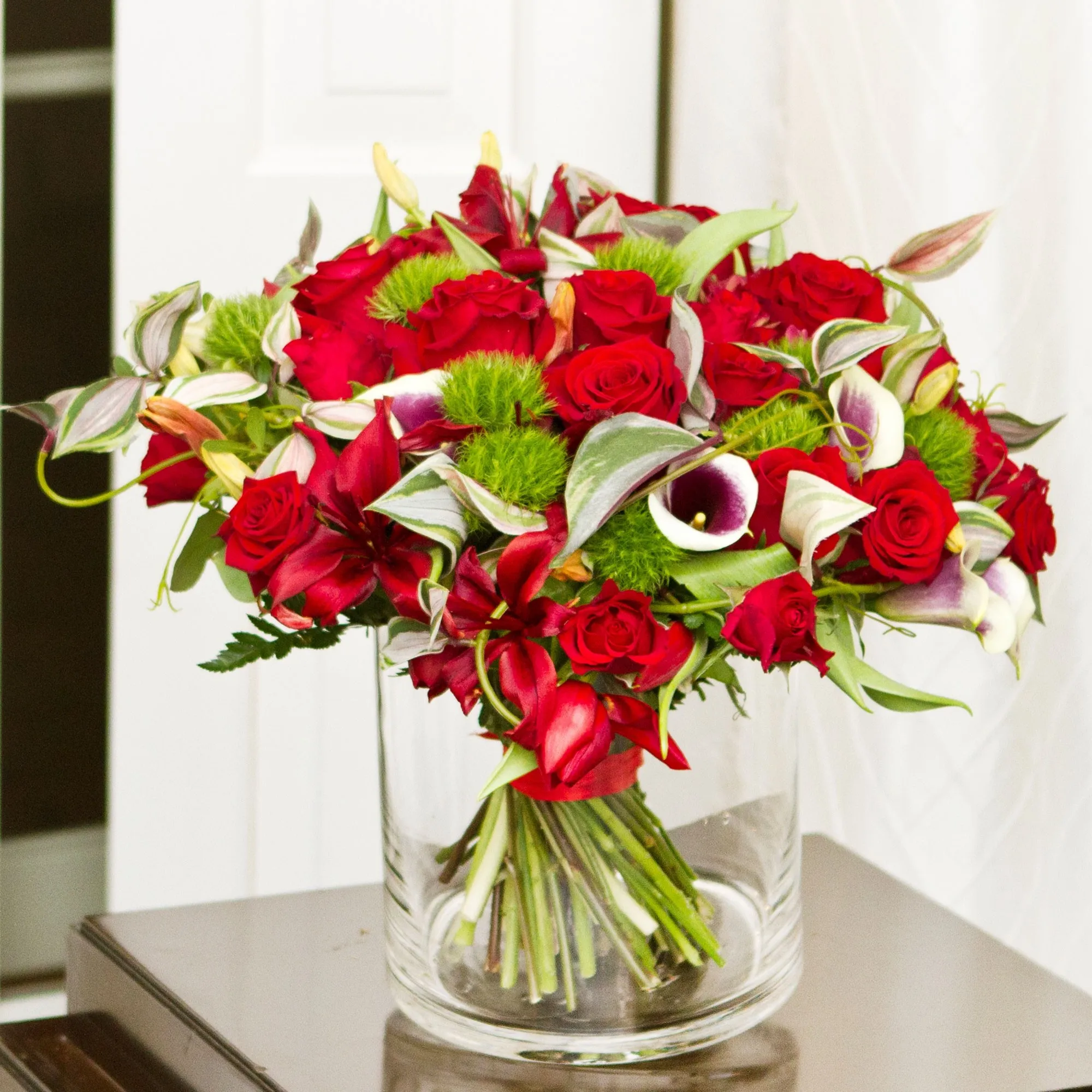 Luxurious Bouquet with Red Roses