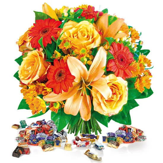 Bukiet na Halloween, pomarańczowe kwiaty z cukierkami, pomarańczowe lilie i róże w bukiecie