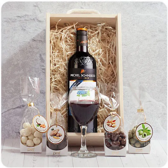 Sweet interlude with engraving - Poczta Kwiatowa® Gift shipment