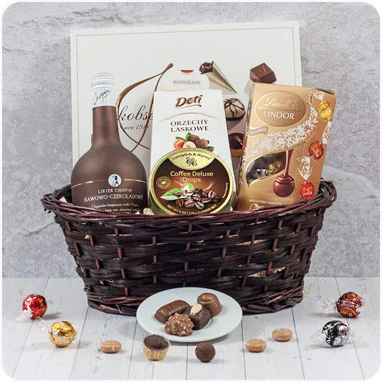 Velvet set, almonds in white chocolate, labelled and good quality chocolates, chocolate-cream liqueur from Wedel