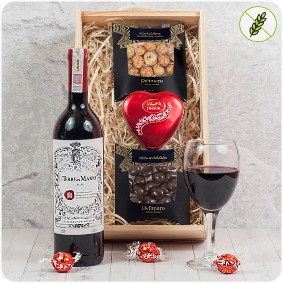 loving bay - gift for Valentine's Day for her with sweets and wine in a wooden box