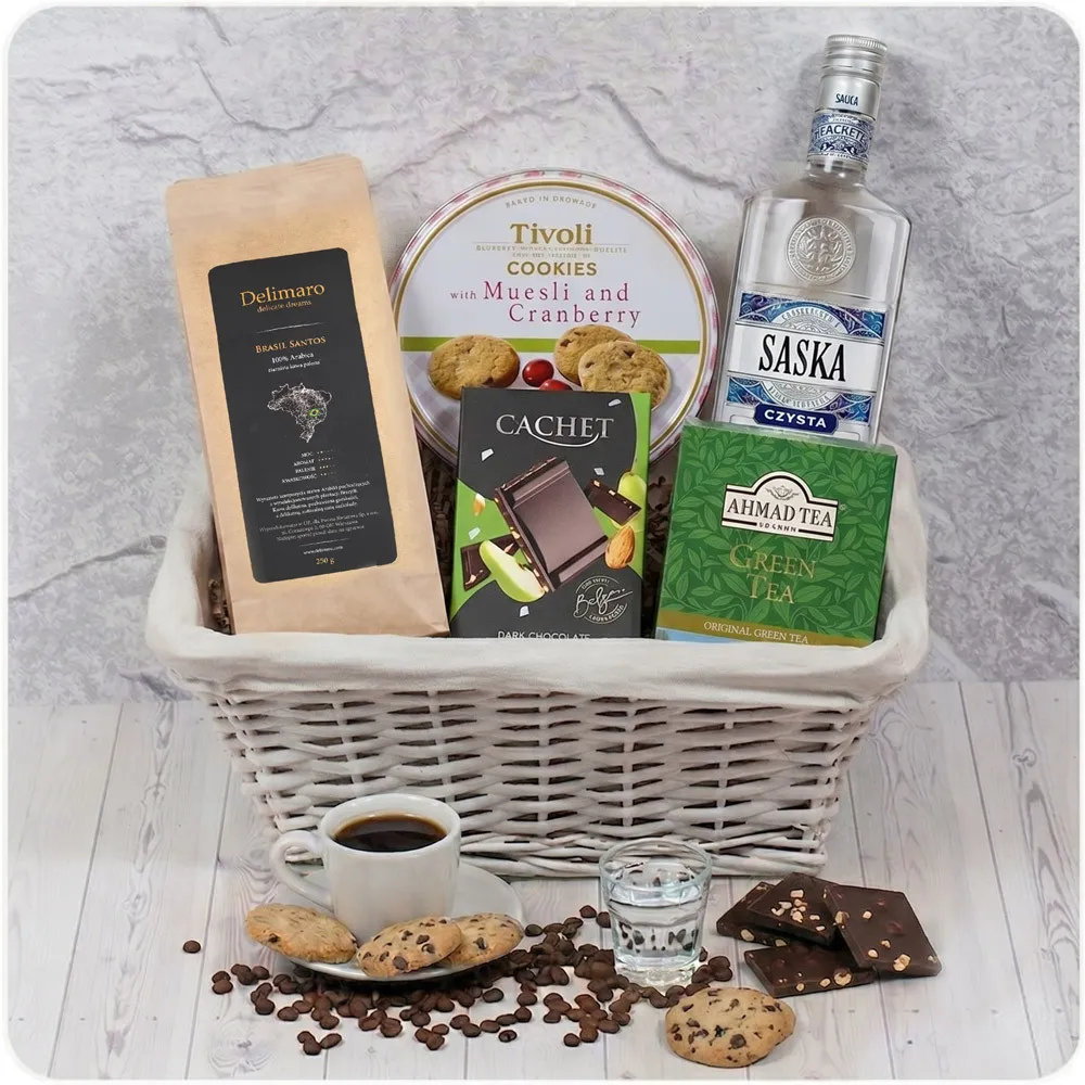 Festive basket - Poczta Kwiatowa® - gift basket with delivery