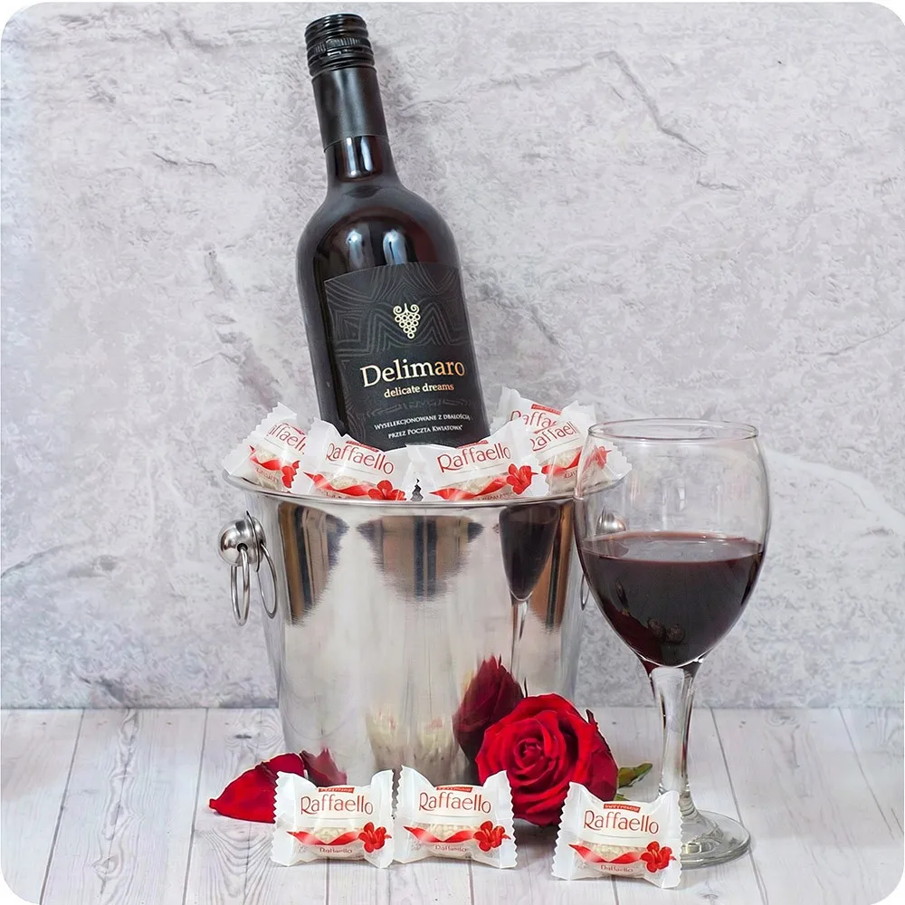 Elegant cooler wine with red wine - Poczta Kwiatowa, a new, stylish gift with red wine