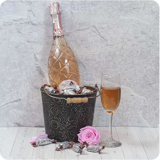 Elegant wine cooler with Prosecco - Poczta Kwiatowa® gifts