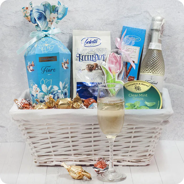 Great Blue - Poczta Kwiatowa® gift baskets for every occasion