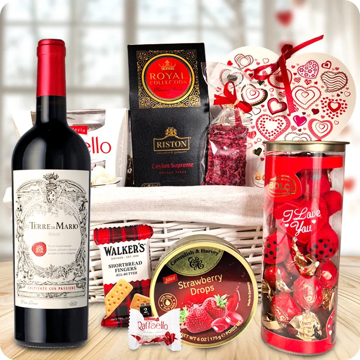 I Love You (with wine) - Poczta Kwiatowa® gift baskets for women