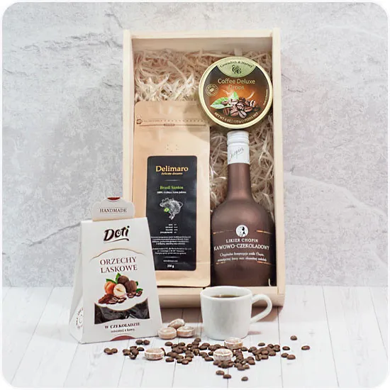 Engraved wooden gift box with Delimaro’s Coffee, nuts, coffee liqueur and candies - perfect as an every - occasion gift with engraving