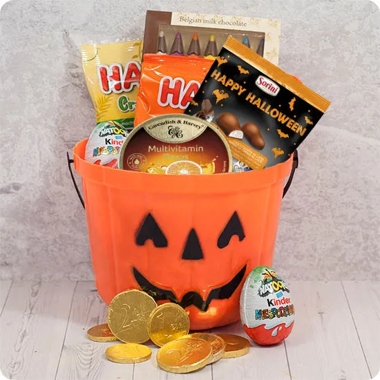 Halloween Bucket of Sweets - Poczta Kwiatowa® Gifts for Children