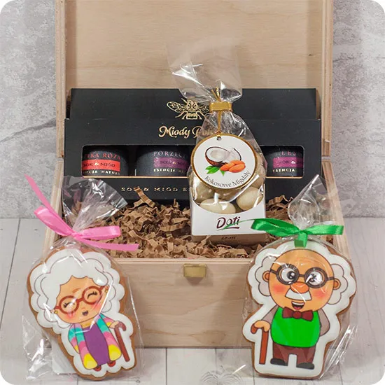 For Grandma and Grandpa, gingerbread grandma, gingerbread grandpa, honey with juice