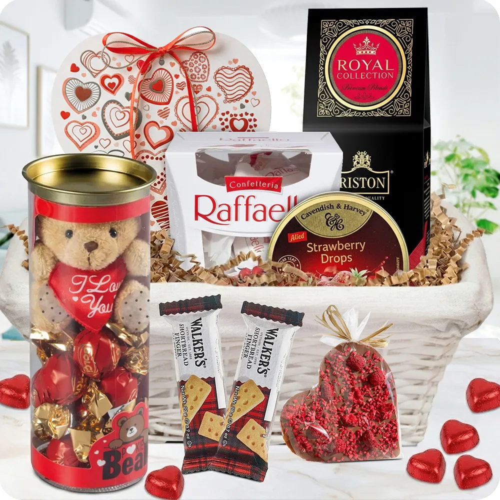 I Love You - Poczta Kwiatowa® gift basket for women