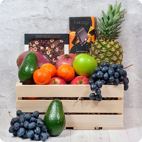 Fruit box with chocolates - Poczta Kwiatowa® fruit gift