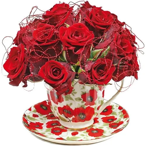Composition nectar love, red roses in a large cup with decorative wire